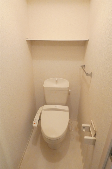 トイレ　温水洗浄暖房便座