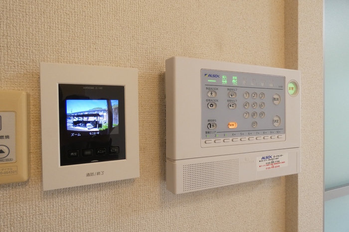 セキュリティ　モニタ付きインターホンとALSOKホームセキュリティ