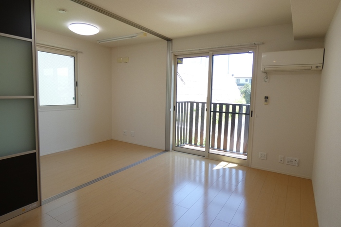 居室・リビング　LDK10帖＋洋室3帖