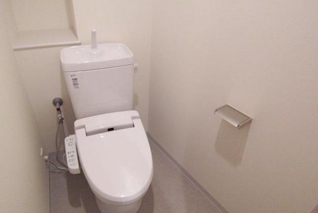 トイレ　※同じ間取り別号室参考写真 　現状優先