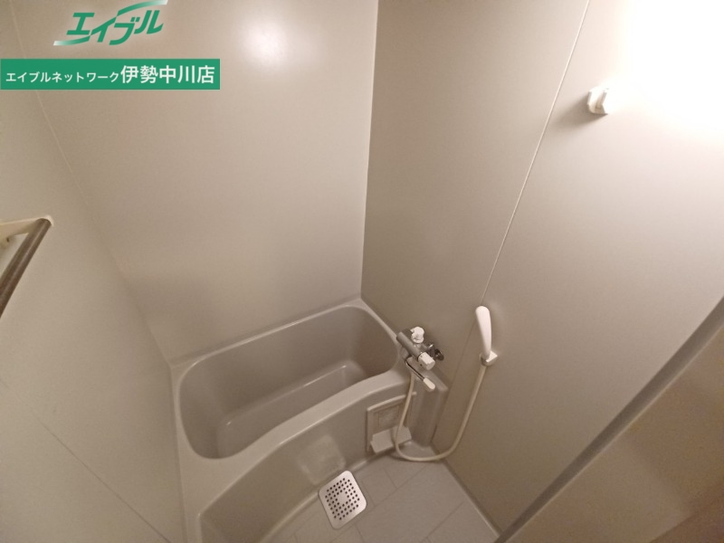 バス・シャワールーム　別部屋反転写真です