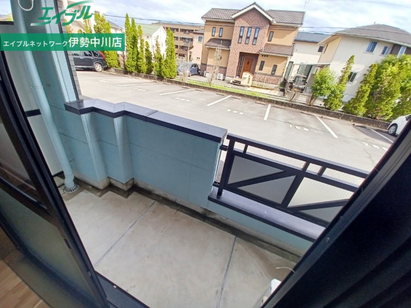 バルコニー　別部屋反転写真です