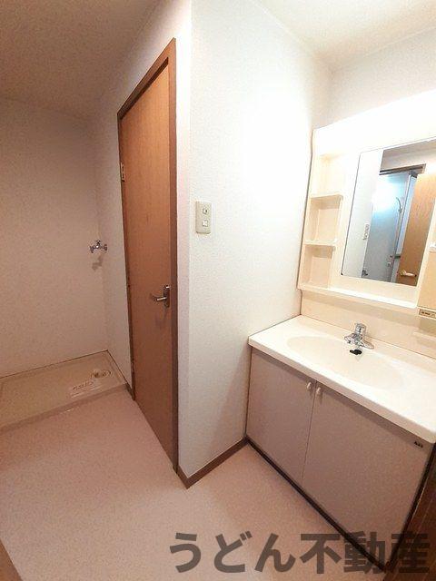 洗面設備　うどん県のお部屋探しはうどん不動産へ うどんちゃんとLINE