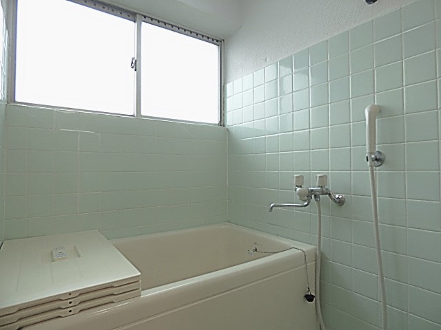 バス・シャワールーム　日々の疲れを癒すお風呂付です