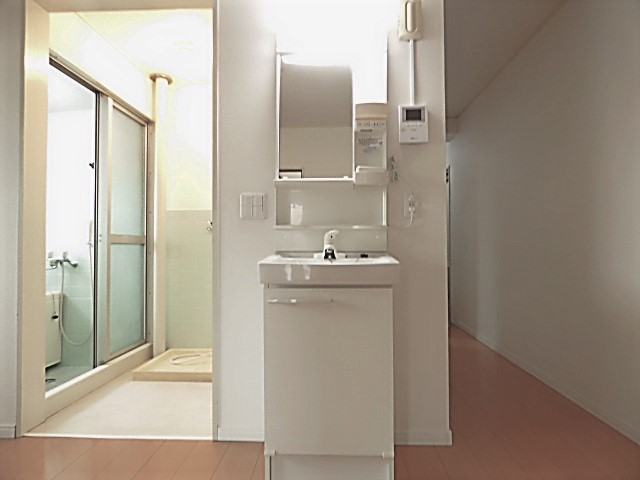 洗面設備　広い洗面スペース