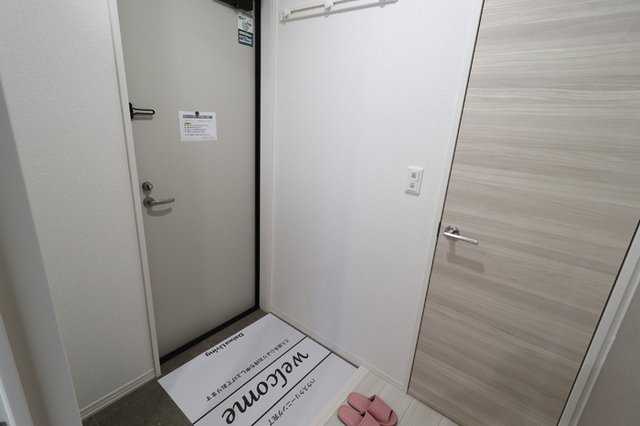 玄関　２０２　玄関