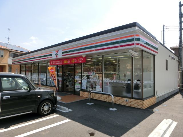 コンビニ　セブンイレブン千葉宮崎町中央店（コンビニ）まで117m