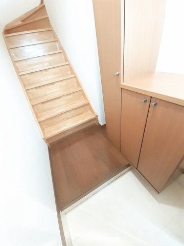 玄関　落ち着いた玄関です