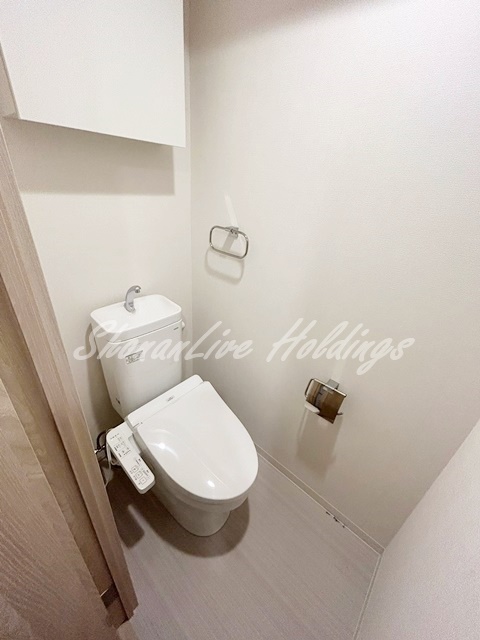 トイレ　温水洗浄便座付き♪