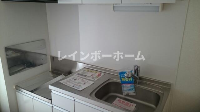 キッチン　コンパクトなキッチンで掃除もラクラク