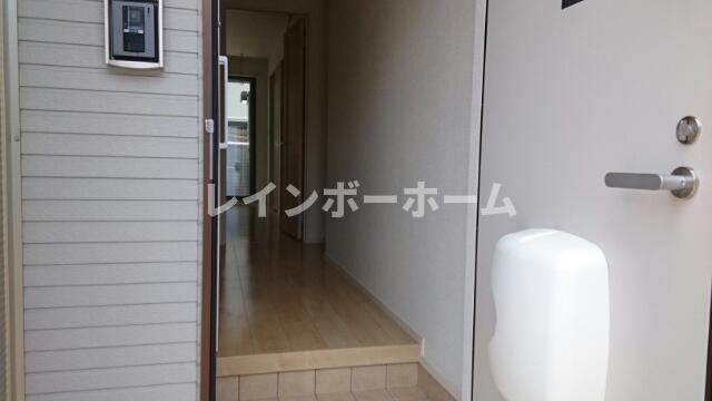 玄関　収納もある玄関です