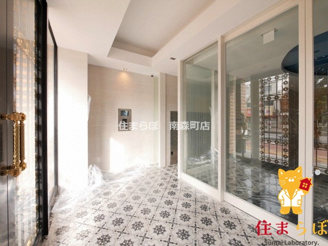 エントランス　共用部の印象も大切に