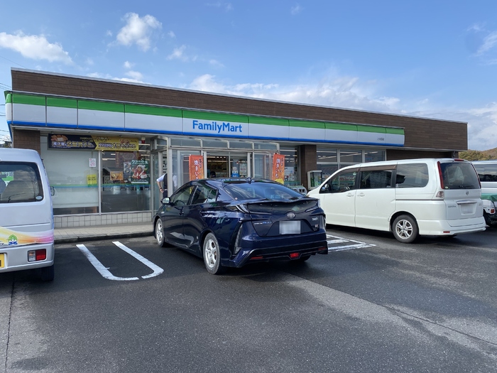 コンビニ　ファミリーマート 上太田店（コンビニ）まで496m