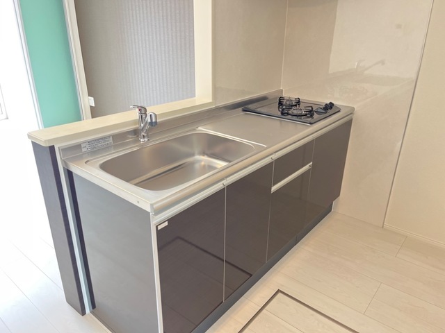 キッチン　反転イメージ画像