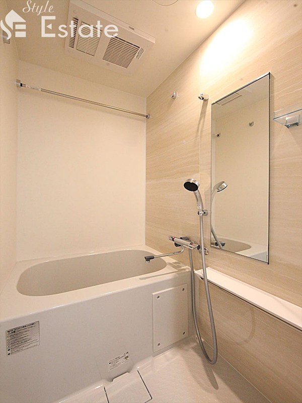 バス・シャワールーム　バスルーム