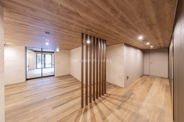 エントランス　温かみあるエントランス