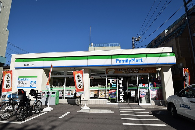 コンビニ　ファミリーマート 豊島高田一丁目店（コンビニ）まで376m