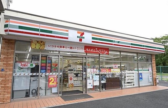 コンビニ　セブンイレブン 西早稲田1丁目新目白通り店（コンビニ）まで549m