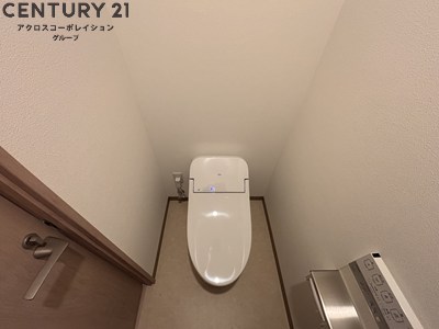 トイレ　温水洗浄便座完備。