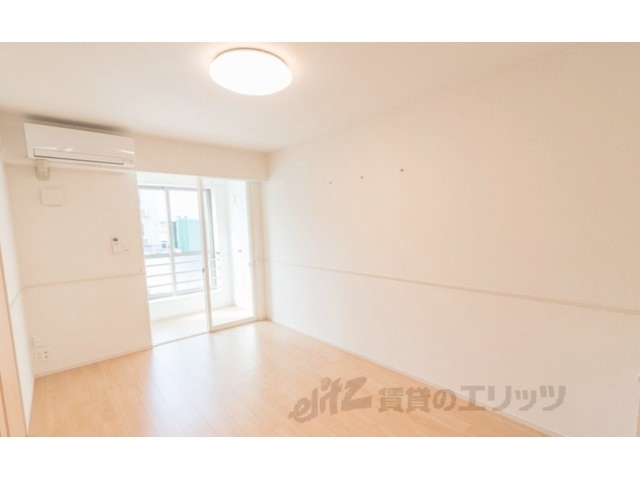 居室・リビング　同仕様