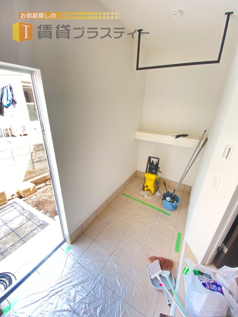 玄関　ひろーい玄関ですね。