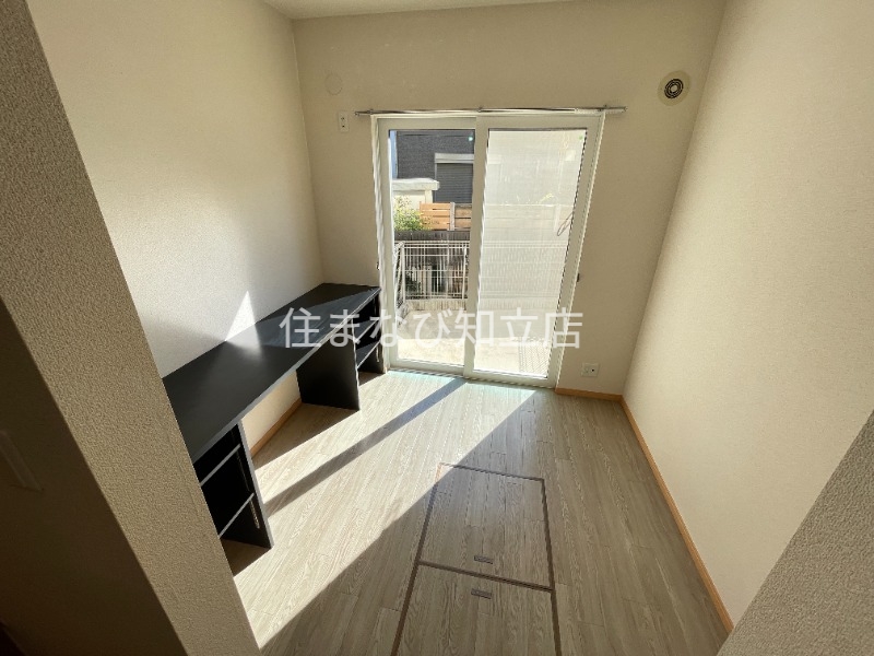 居室・リビング　同型別部屋写真