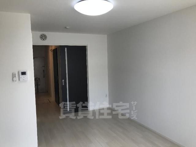 居室・リビング　室内