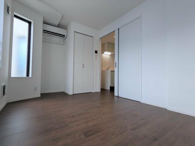 居室・リビング　居間です