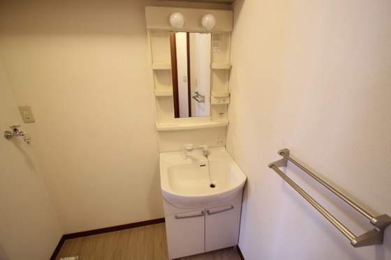 洗面設備　※別部屋の写真です