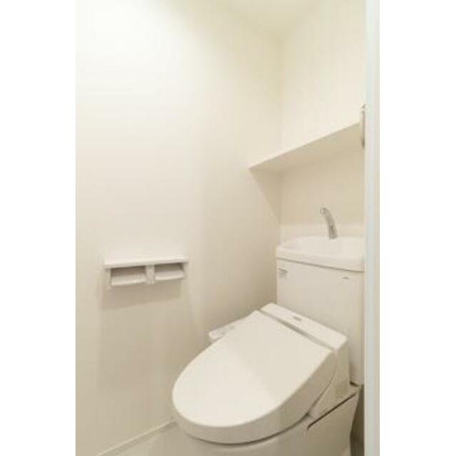 トイレ　※写真は同タイプ住戸です。