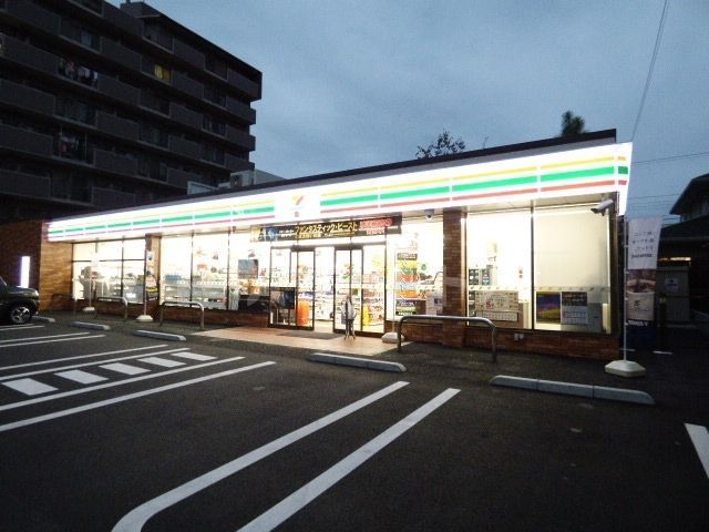コンビニ　セブンイレブン 西千葉本通り店（コンビニ）まで240m