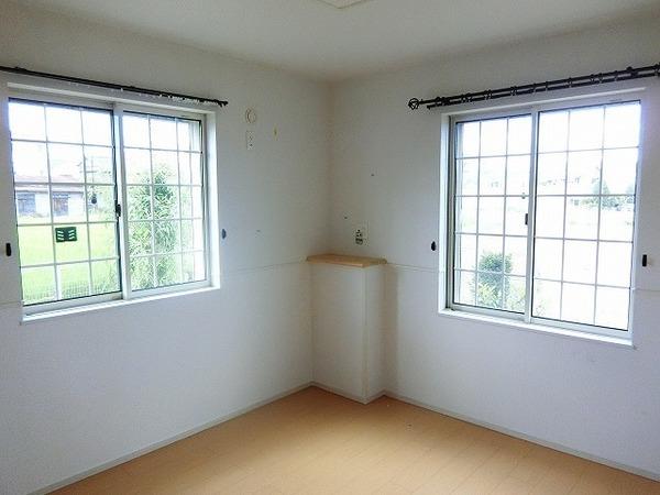 その他部屋・スペース　明るい洋室！