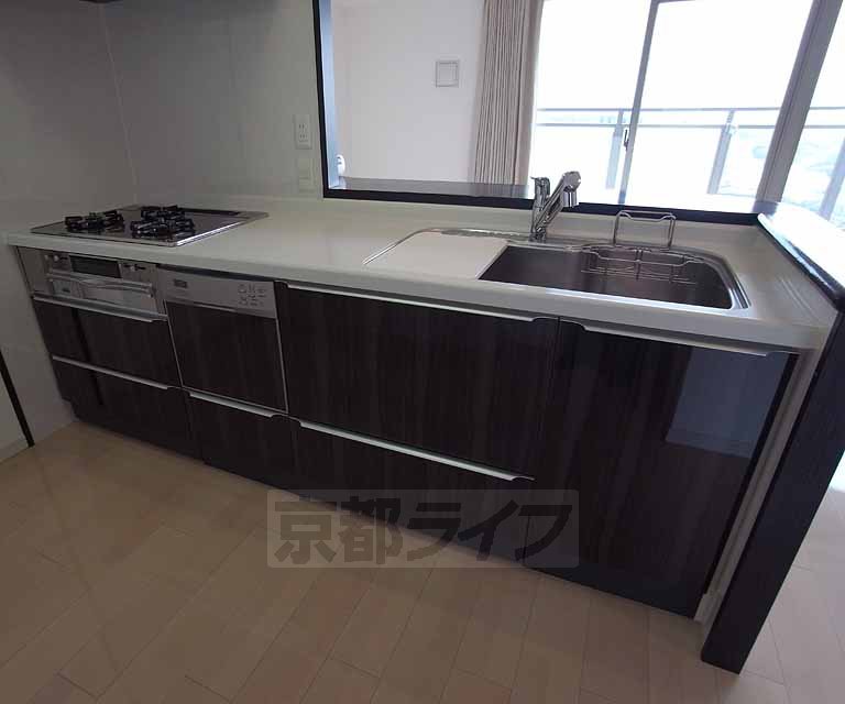 キッチン　使いやすいシステムキッチンです。