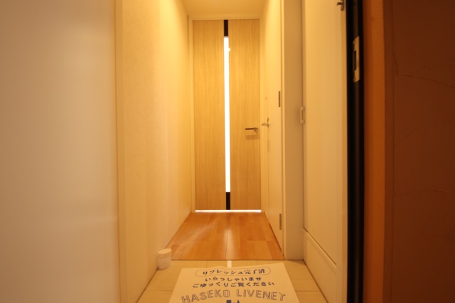 玄関　※別室の参考写真の為、現況優先です。