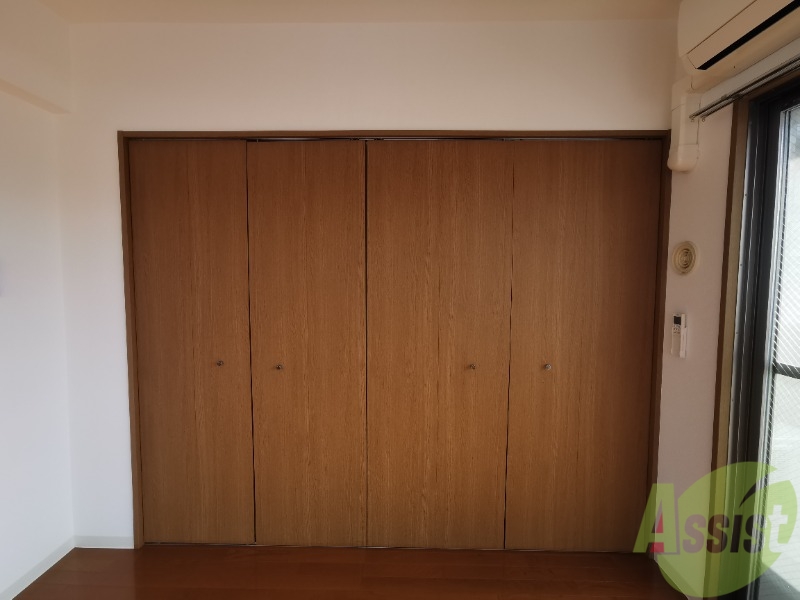 収納　８帖の洋室の収納です。広くて使いやすそうですね。