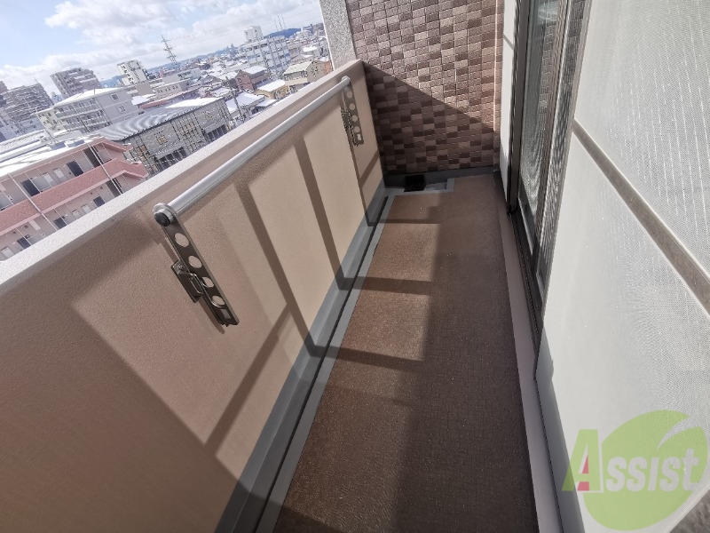 バルコニー　バルコニーです。洗濯物を干すのに困らなそうです。