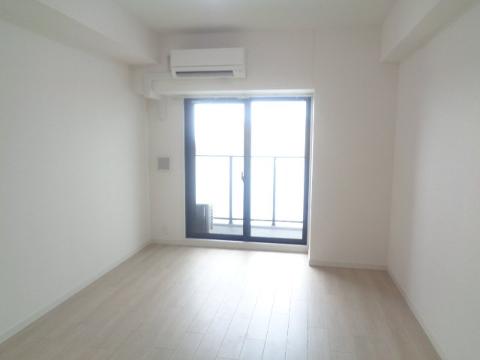 居室・リビング　室内