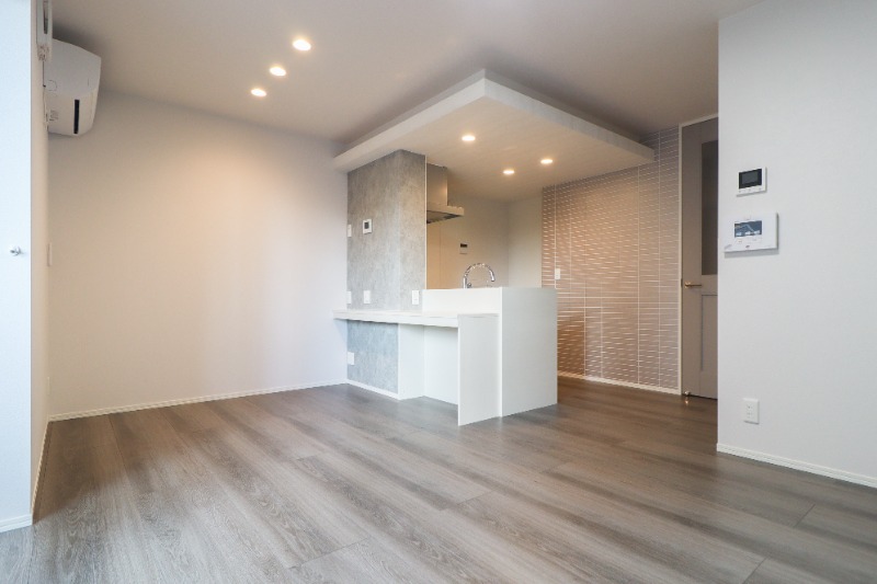 居室・リビング　図面と現状に相違がある場合には現状を優先