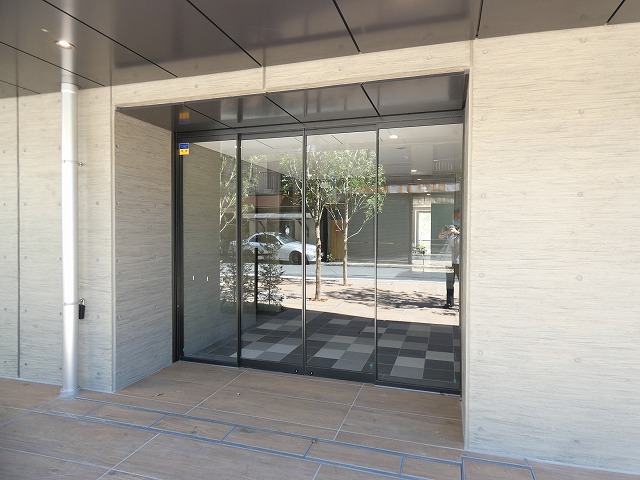 エントランス　エントランス