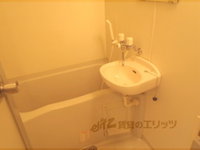 バス・シャワールーム　バス