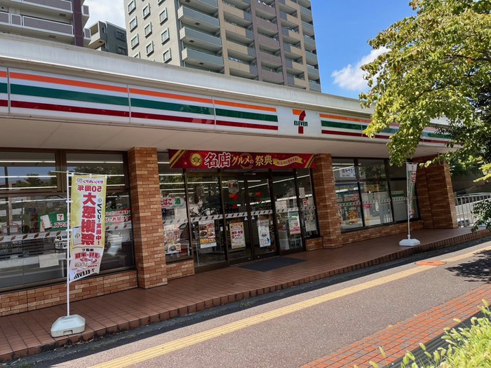 コンビニ　セブンイレブン入間豊岡1丁目店（コンビニ）まで650m