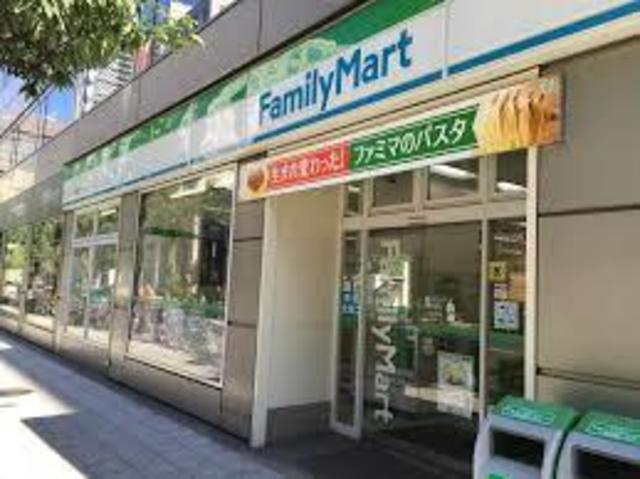 コンビニ　ファミリーマート京町堀店（コンビニ）まで163m