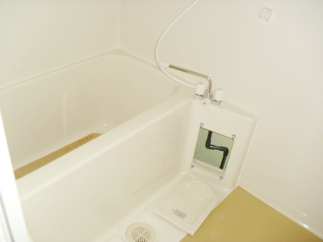 バス・シャワールーム　同物件別号室の写真です。