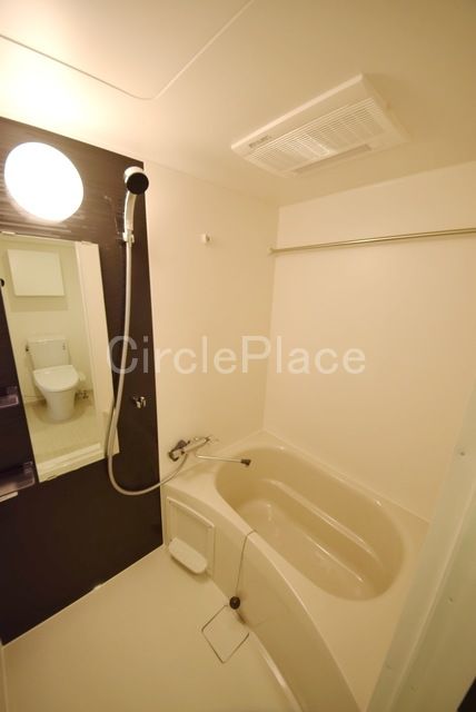 バス・シャワールーム　浴室乾燥機付き