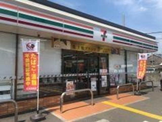 コンビニ　セブンイレブン枚方伊加賀本町店（コンビニ）まで484m