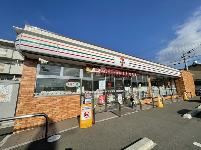 コンビニ　セブンイレブン（コンビニ）まで350m