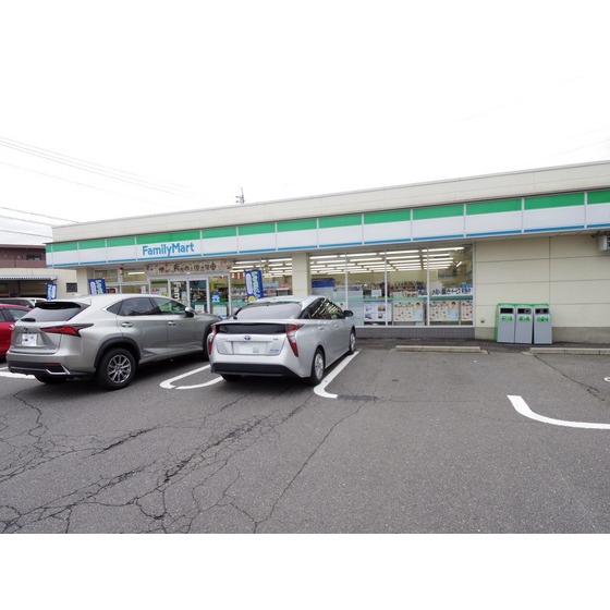 コンビニ　ファミリーマート松本木工団地店（コンビニ）まで627m