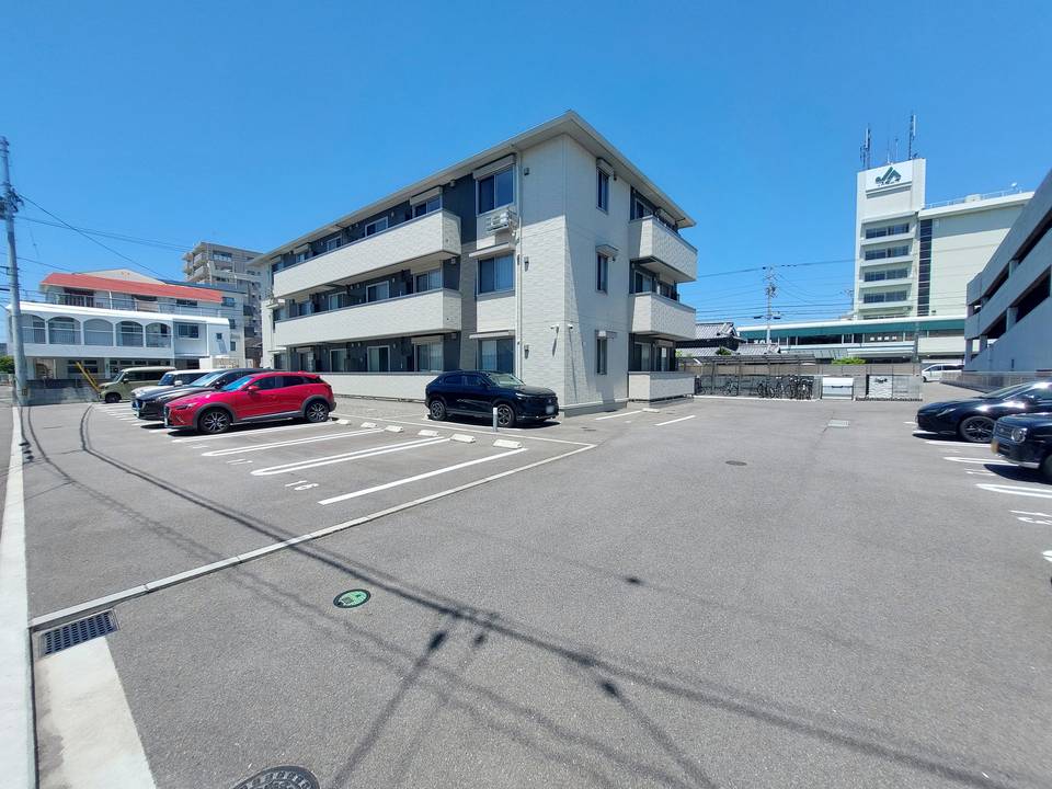 駐車場　駐車場