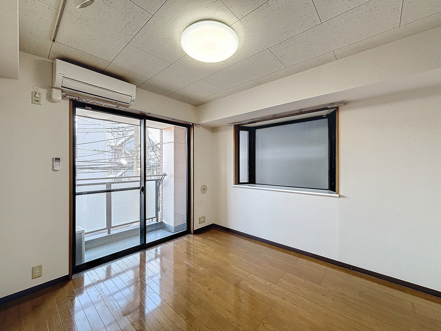 居室・リビング　風通しの良いお部屋です♪ 休日もゆっくりと過ごせます(^^)