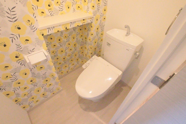 トイレ　※別室の参考写真の為、現況優先です。